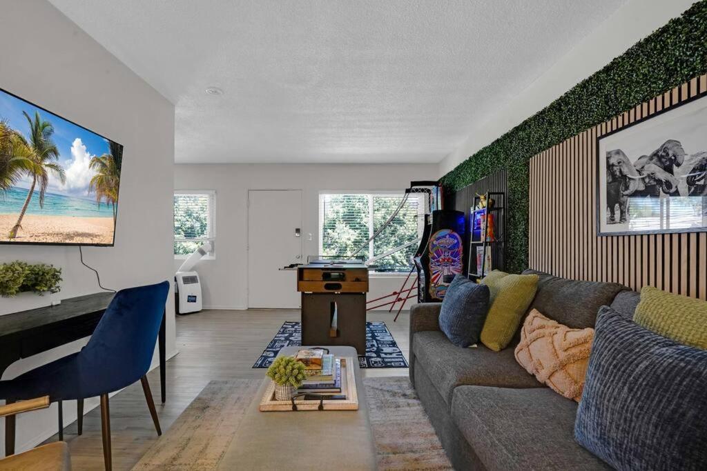 6Th Haven, Arcade, King Bed, Games, 1 Mile To Beaches Long Beach Extérieur photo